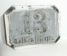 Uralte Hausnummer 13